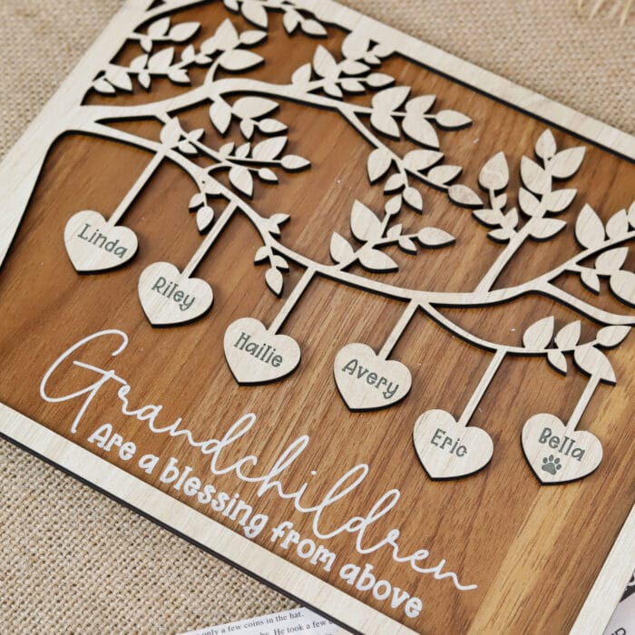 High-quality wooden family tree with 3D engraved grandchildren's names on the wall - Image 3