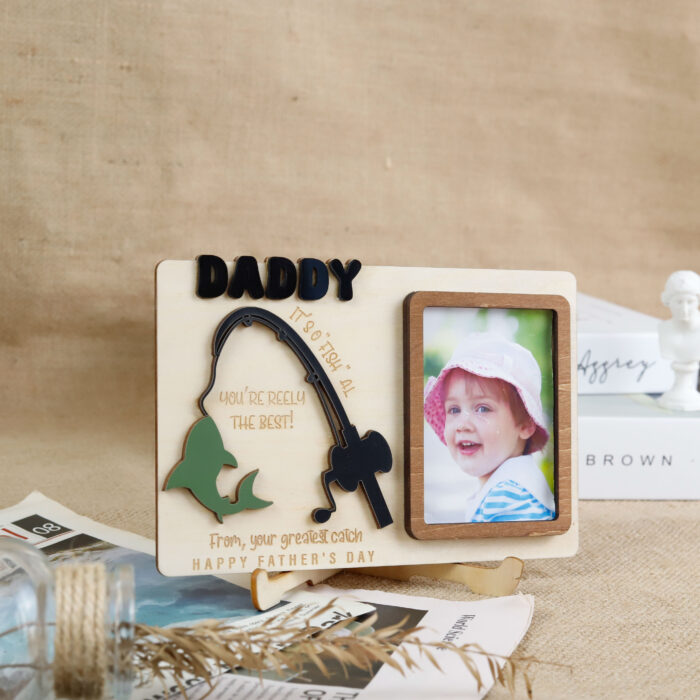Custom Fishing Photo Frame for Dad| Gift for Father’s Day| Personalized Dad Fishing Frame| Engraved Fishing Picture Frame - Image 4