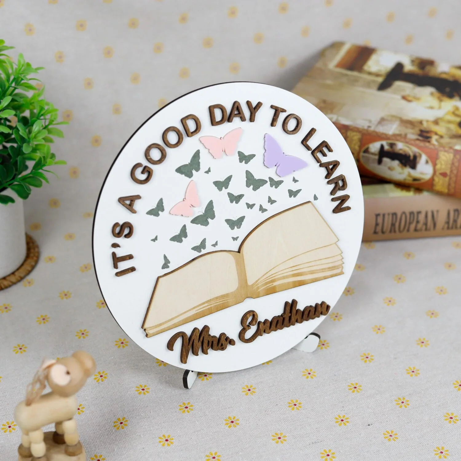 Custom Reading Teacher Sign| Personalized Literacy Teacher Plaque|  Reading Classroom Door Sign - Image 4