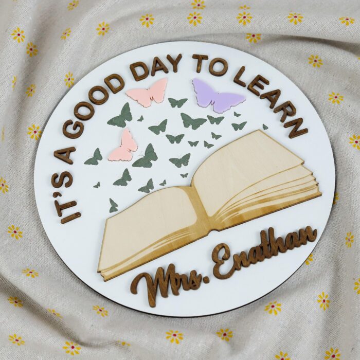 Custom Reading Teacher Sign| Personalized Literacy Teacher Plaque|  Reading Classroom Door Sign - Image 8