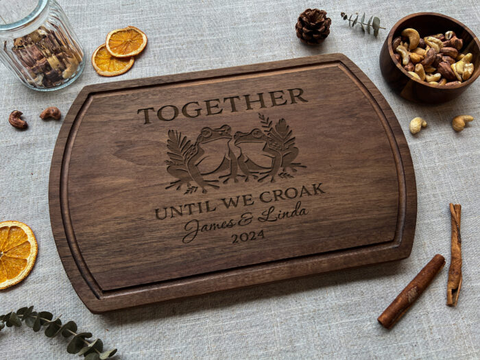 Personalized Frog Cutting Board | Custom Frog Couple Cutting Board | Frog-Themed Cutting Board - Image 10