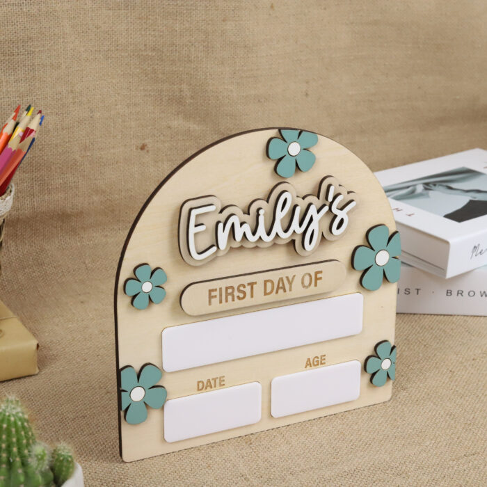 Daisy Back to School Personalized Board - Custom School Photo Prop | Personalized Floral School Sign for Kids | Reusable Daisy-Themed First Day School Board - Image 6