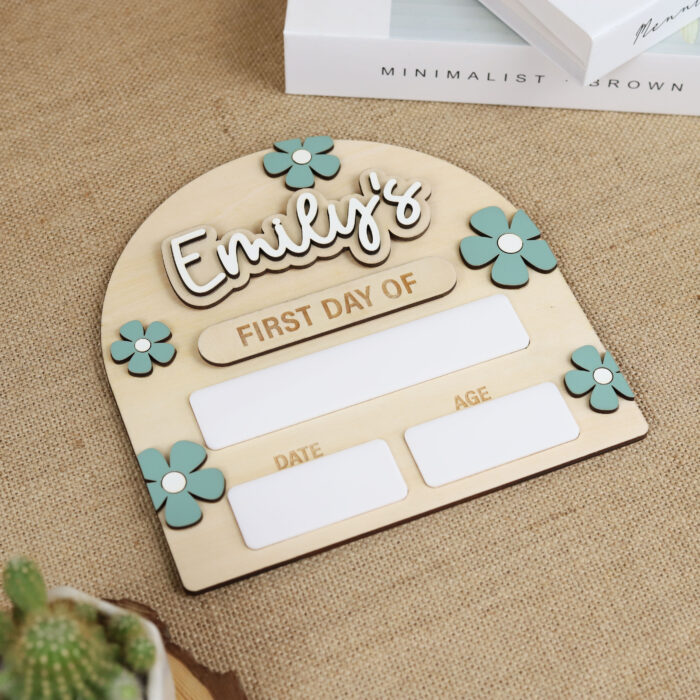 Daisy Back to School Personalized Board - Custom School Photo Prop | Personalized Floral School Sign for Kids | Reusable Daisy-Themed First Day School Board - Image 8