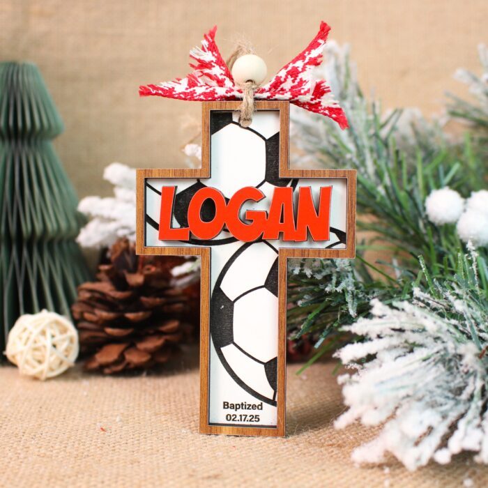 Long Distance Family Gift Ornament – Personalized “Family Knows No Distance” Keepsake | Personalized Ornament | Woodhug
