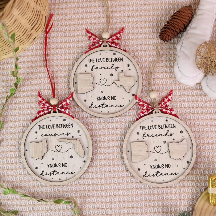 Personalized Long Distance Gift – “The Love Between Family Knows No Distance” Ornament | Personalized Ornament