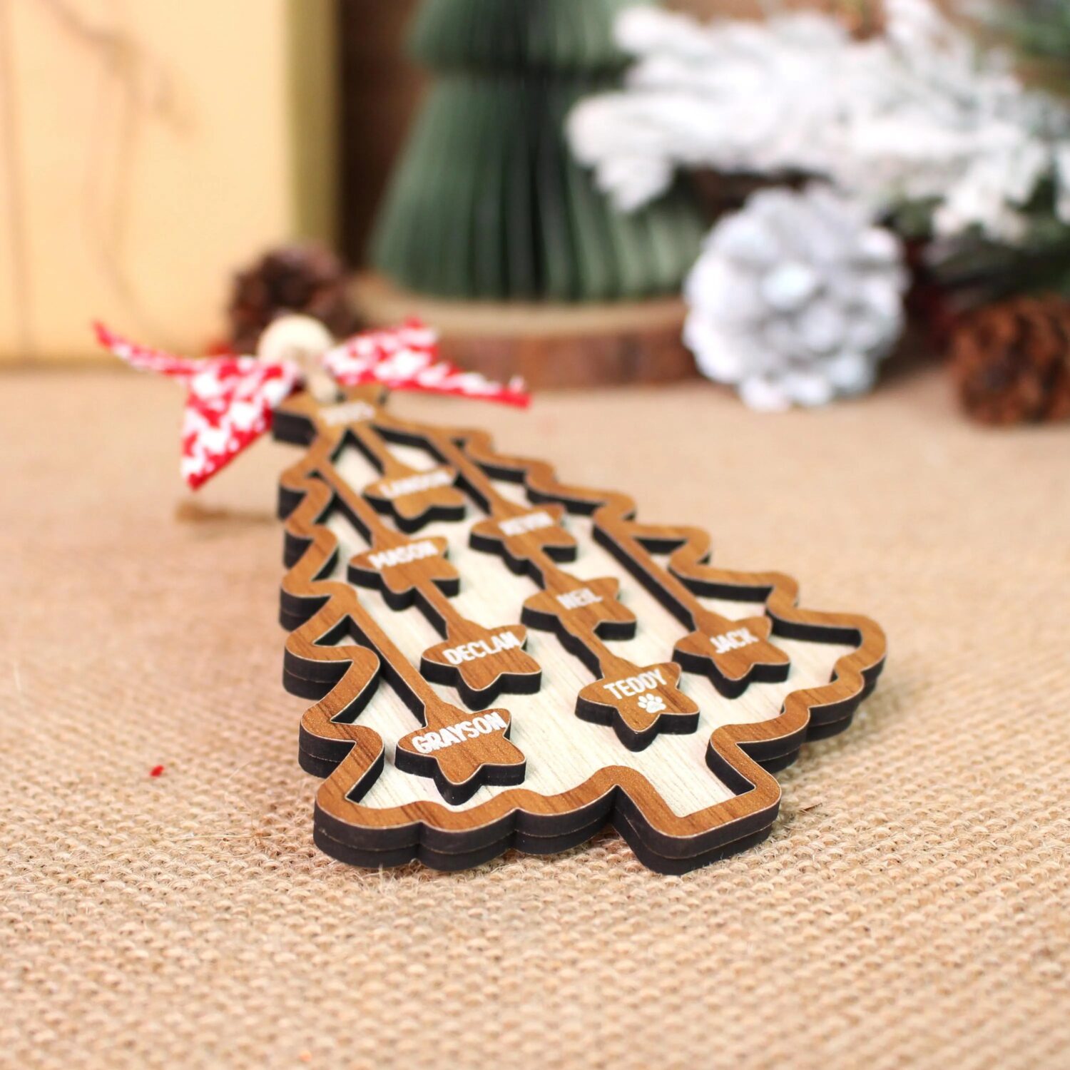 Personalized Christmas Tree Ornament – Custom Group Names Keepsake | Personalized Ornament | Woodhug - Image 6