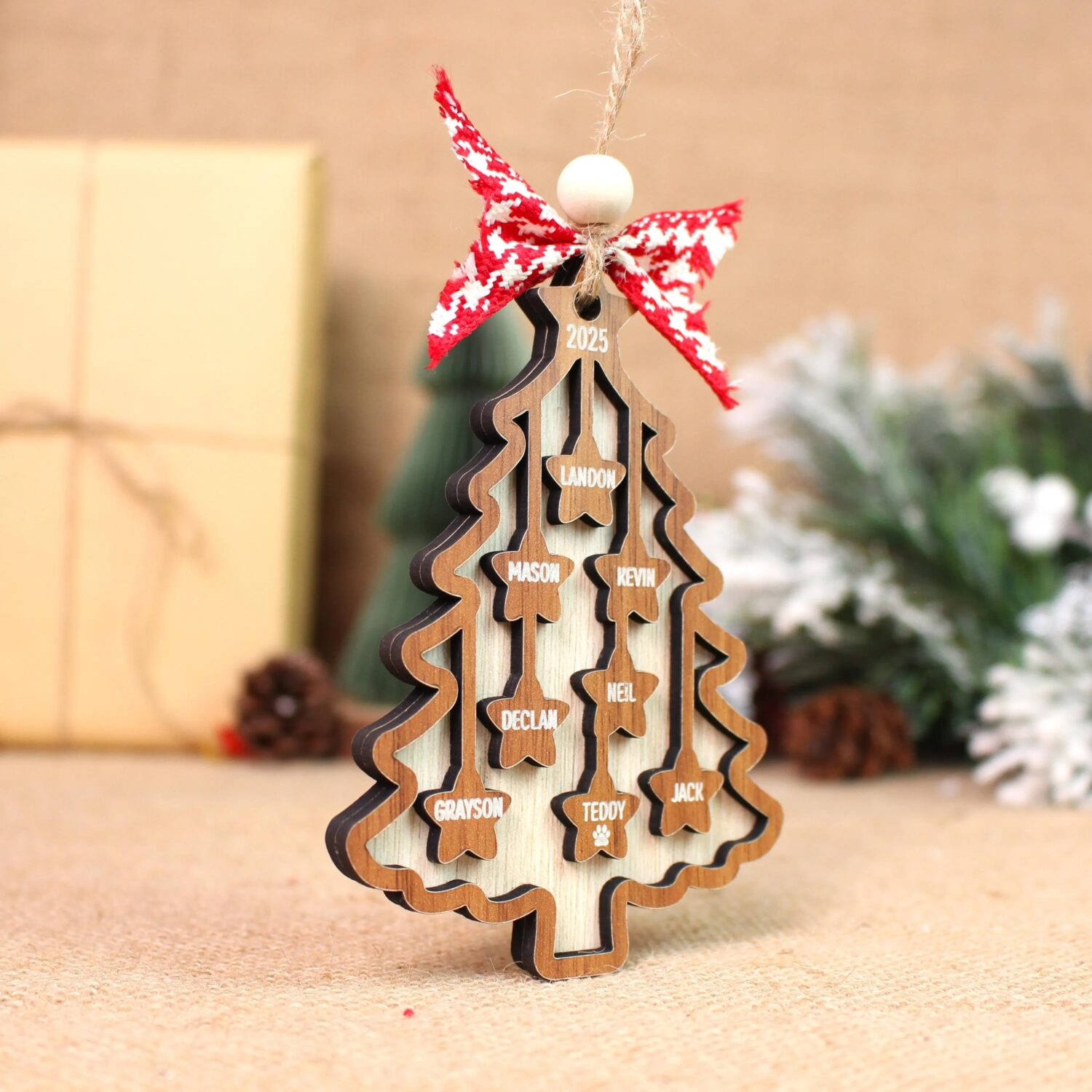 Personalized Christmas Tree Ornament – Custom Group Names Keepsake | Personalized Ornament | Woodhug - Image 5